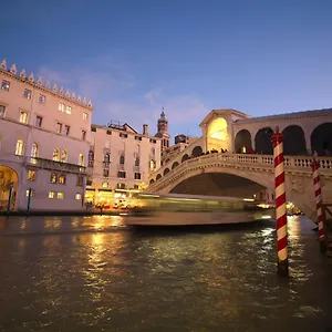A Couple Of Steps From Rialto Appartement Venise