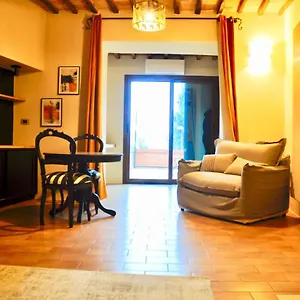 https://suite-la-fortezza.it-tuscanyhotel.com