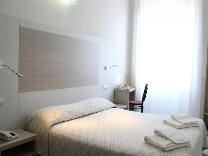 Hotel Due Giardini Milano 2*,