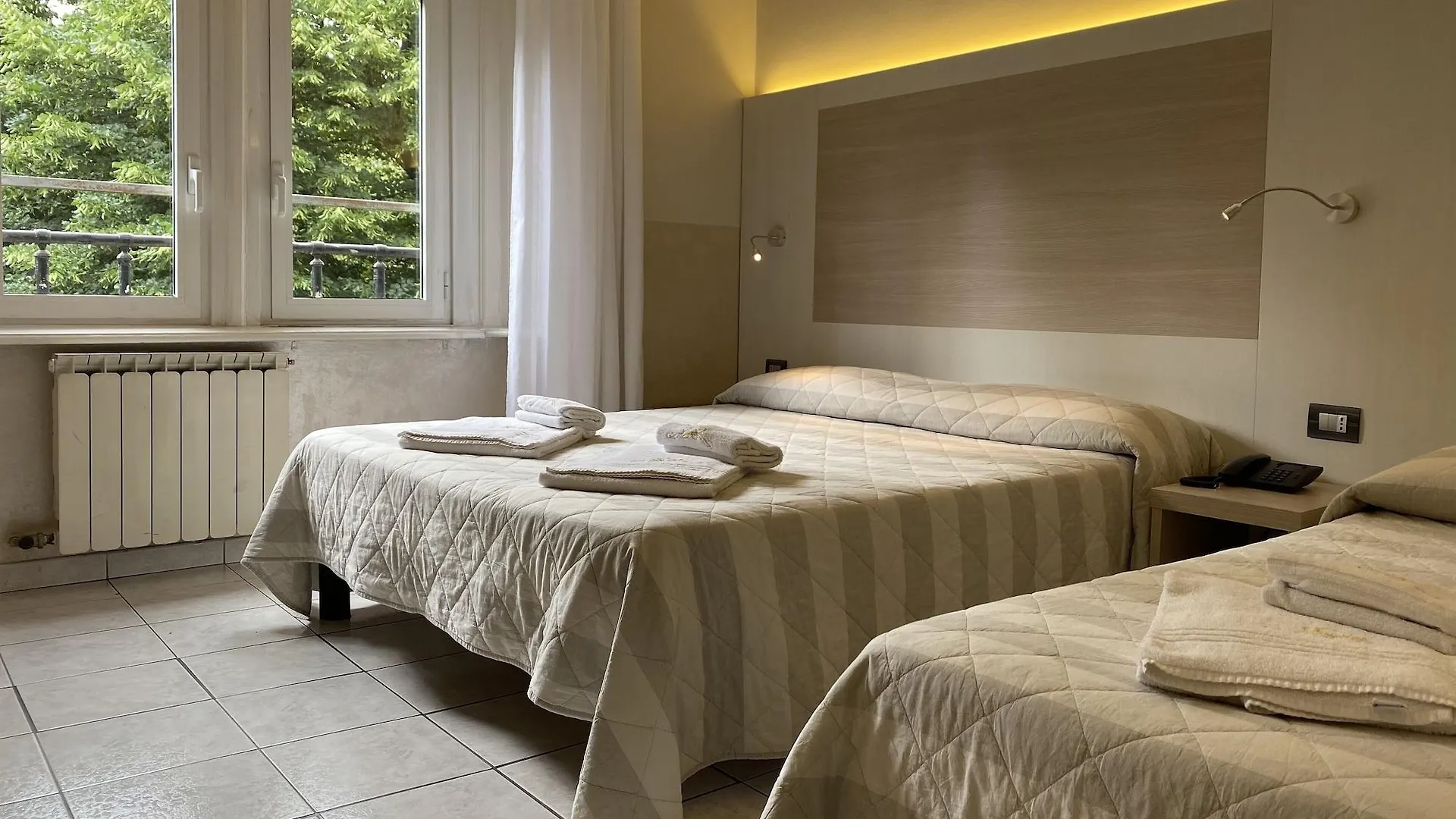 Hotel Due Giardini Milano 2*,